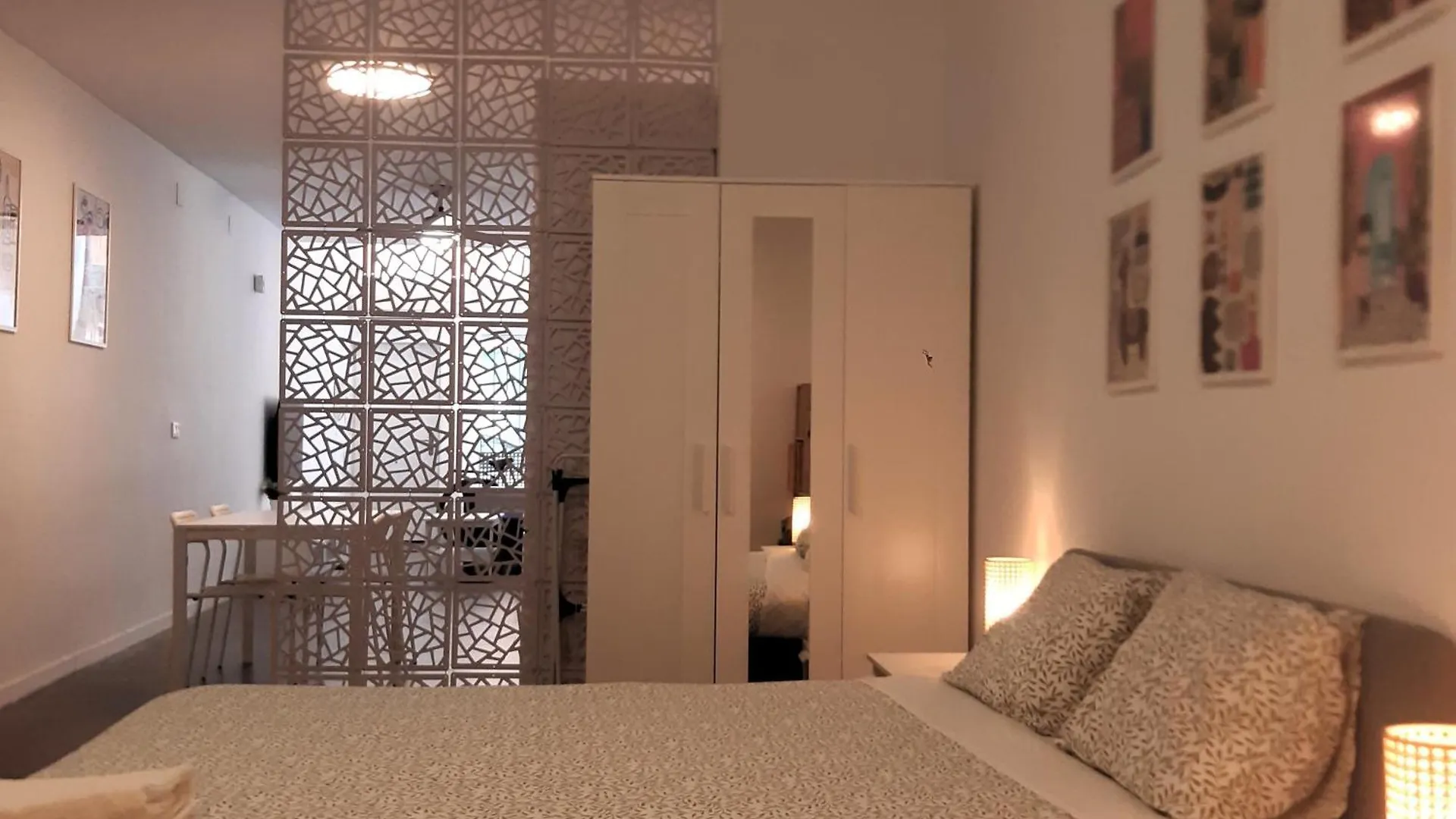La Caramba Amplio Apartamento En La Playa Málaga