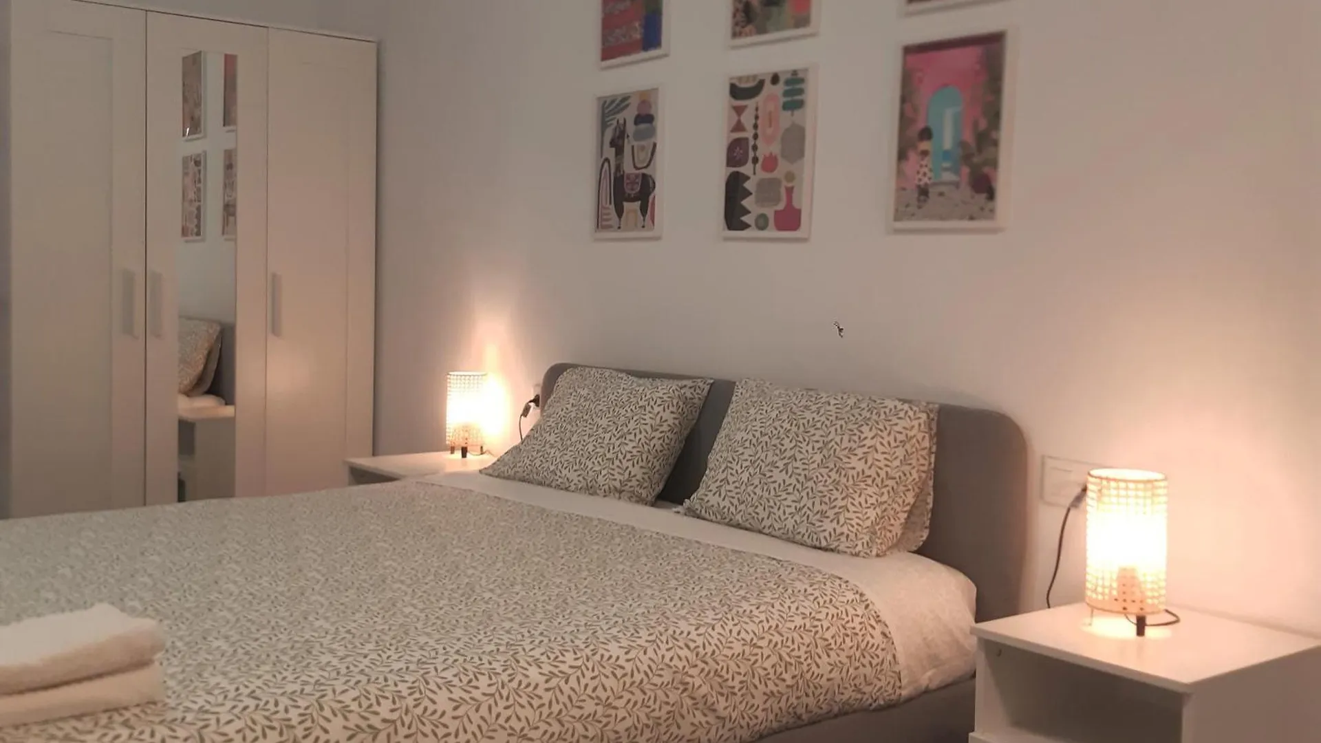 La Caramba Amplio Apartamento En La Playa Малага Апартаменты