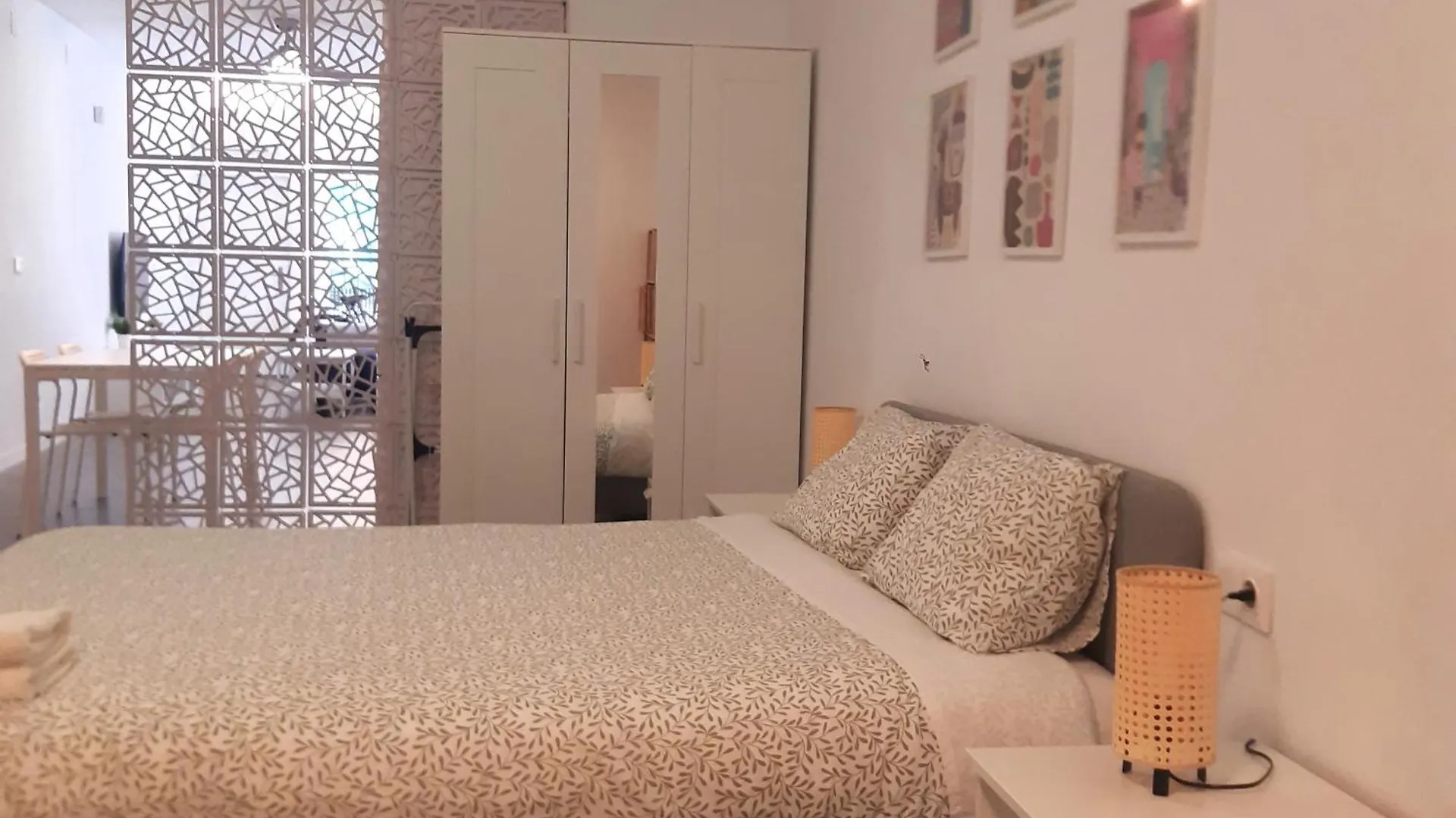La Caramba Amplio Apartamento En La Playa Малага 0*,